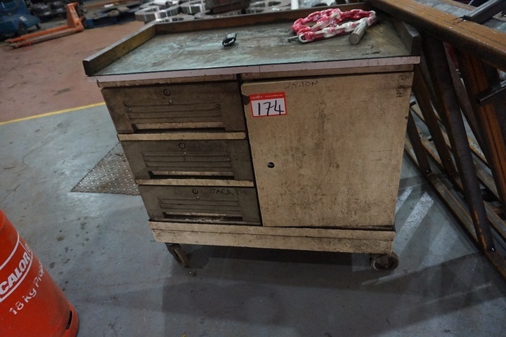 Mobile Work Bench with 3 Draws & Cupboard