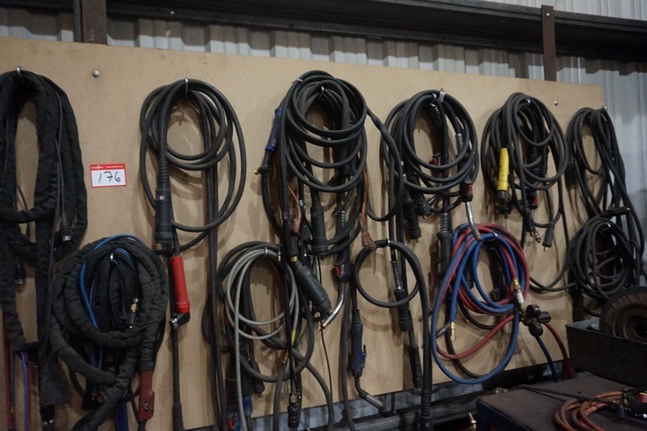 Qty Welding Guns & Leads