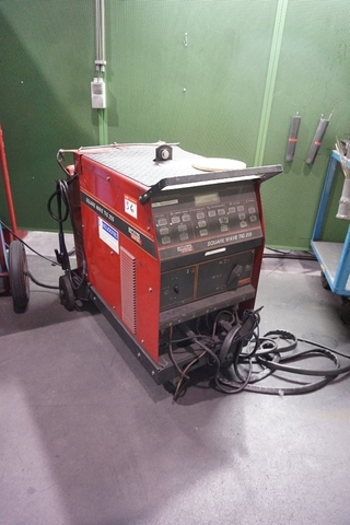 Lincoln Square Wave TIG 255 Welder