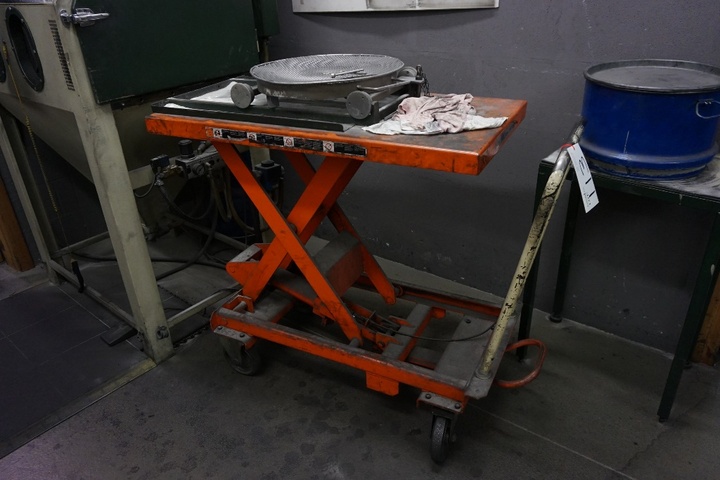 Hydraulic Tool Lift