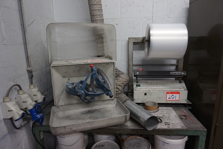 Mixer and Seal Master 300