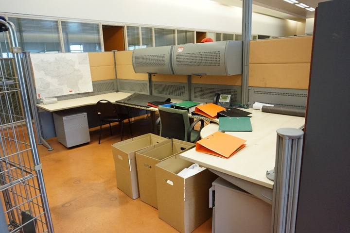 (2) x Desks with Over Hanging Cupboards