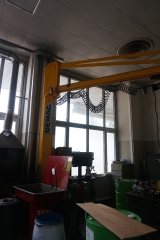 Demag 6m Swing Jib Hoist with Electric 1000kg hoist