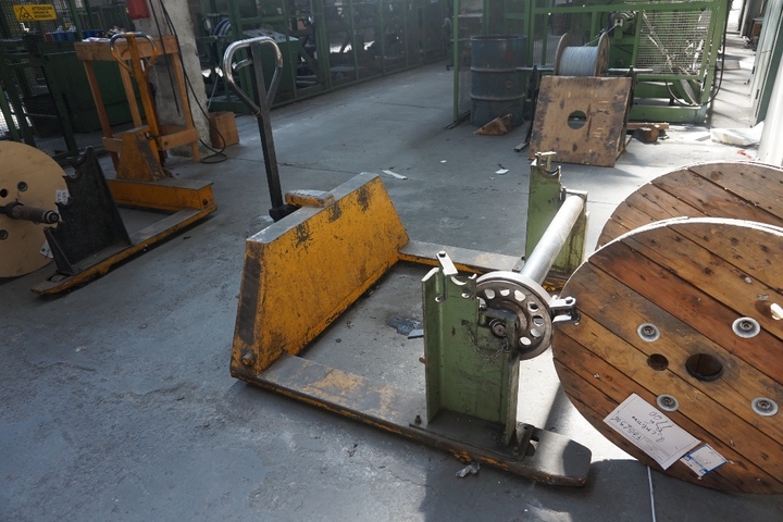 Ormic L2V Reel Lifter