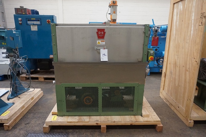 Davis-Standard DC-16, 16” Dual Drum Capstan