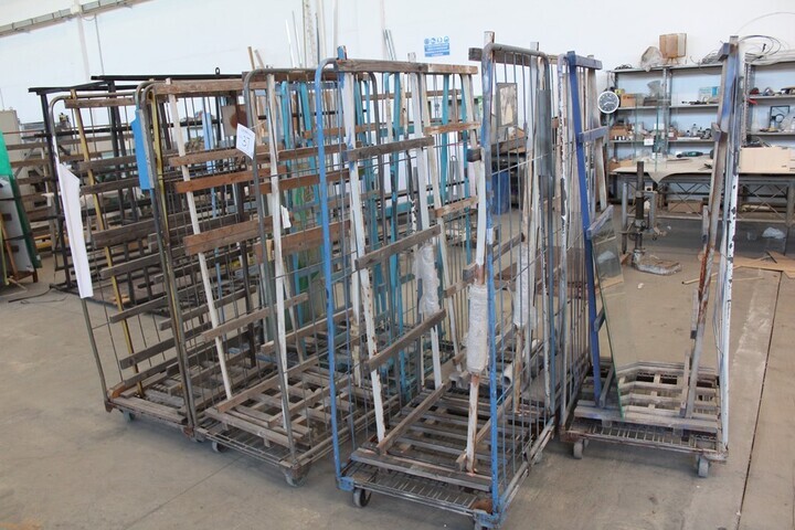 (8) Portable Glass Storage Cages