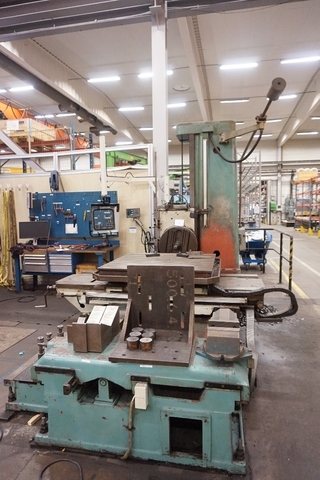 TOS Varnsdorf Vertical Borer