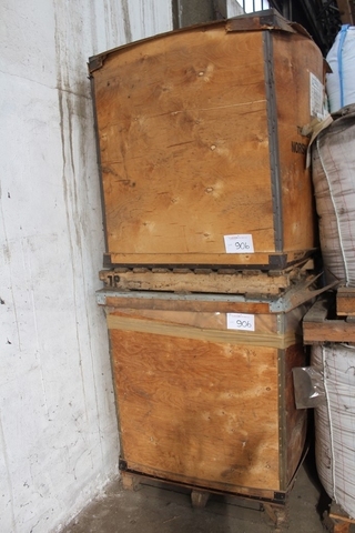 Approx 1200 kg of Plastic Material VC 60 Color Natural