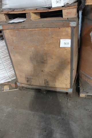 Approx 600 kg of Plastic Material VC 86 Color Grey 24