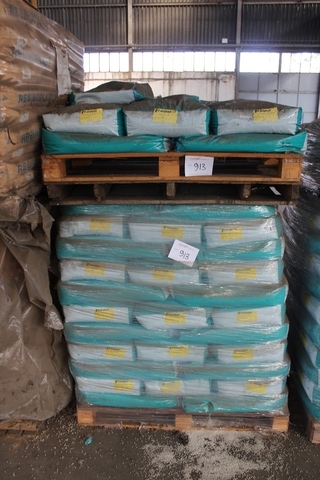 1650 kg of Plastic Material GK 77/R1 Color Natural