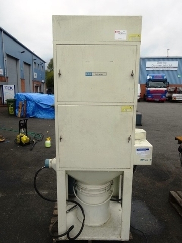 DCE Uma 152 Dust Extractor