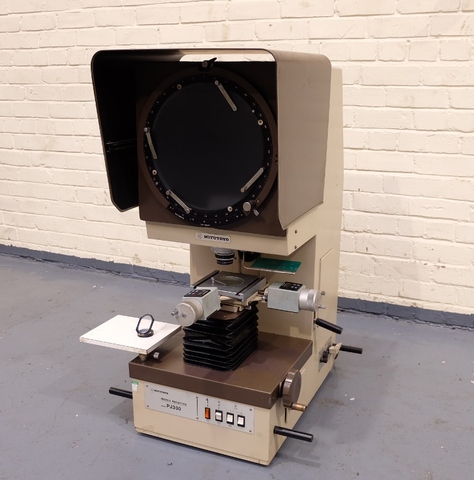 Mitutoyo Type PJ300, 300mm Diameter Bench Type Profile Projector