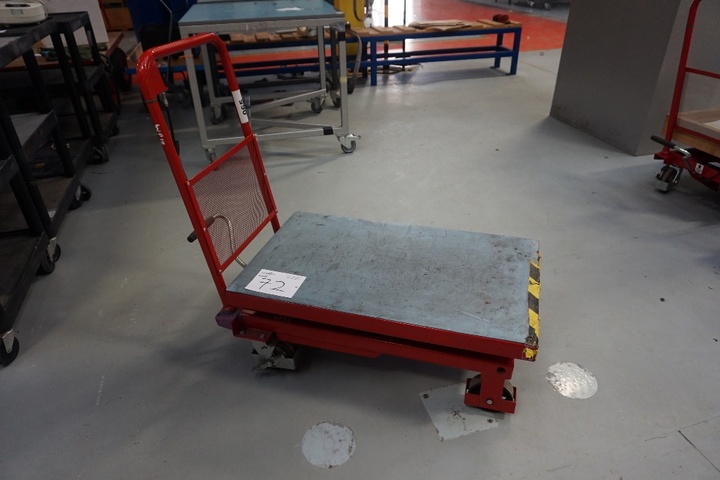 Clarke Hydraulic Tool Lift, SWL 300kg