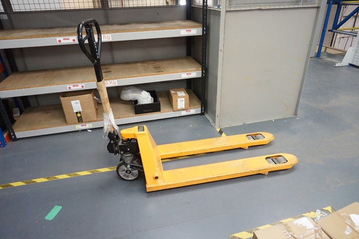 Pallet Truck SWL 2000kg