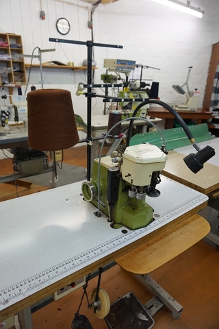 Rimoldi 155-00-03 Cup Seaming Machine