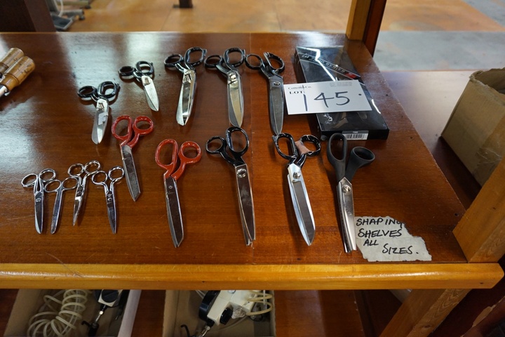 Qty of Tailoring Shears and Scissors