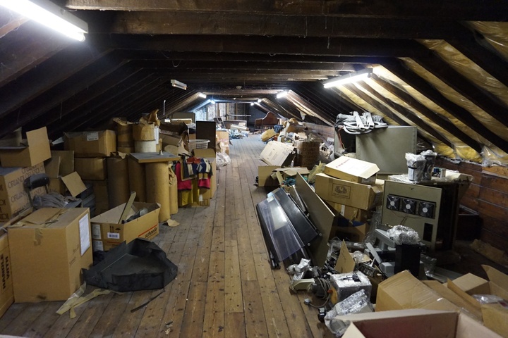 Loose and Removable Contents of the Mezzanine Floor