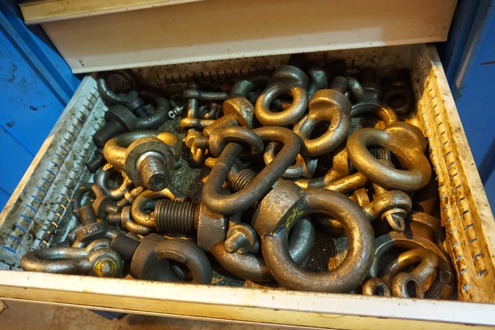 Sarralle 6-Draw Cabinet