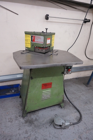 Femco Hydranotch, Hydraulic Corner Notching Machine