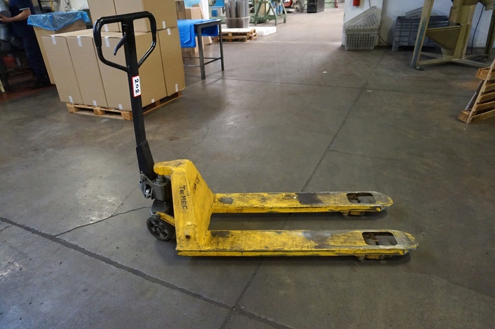 Hydraulic Pallet Truck Capacity
