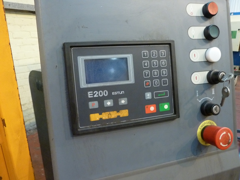 Carter (Chinese) WG67Y - 40t x 1320mm Over Bed Downstroke Press Brake