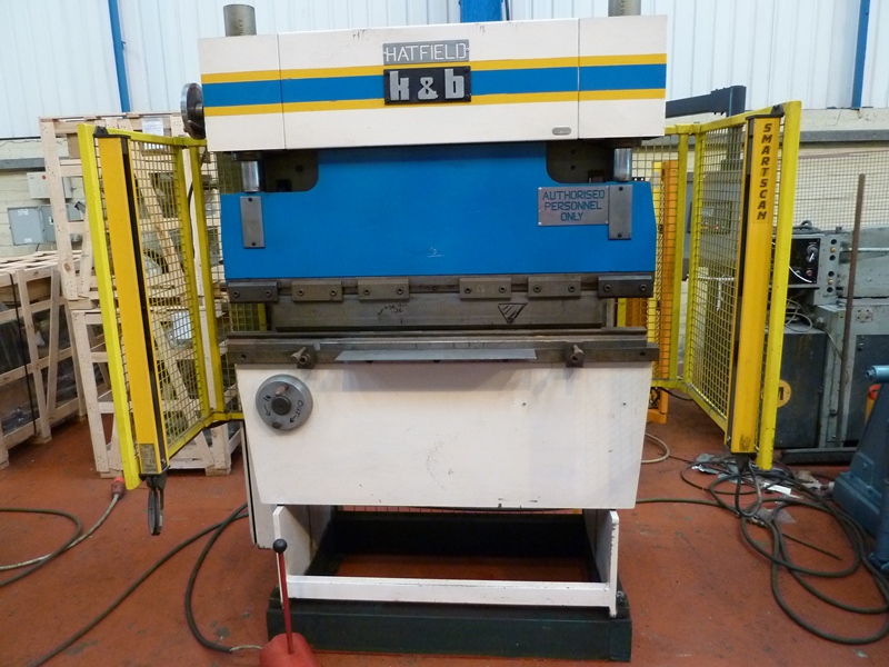 K & B Donewell 15-1300 , 15ton x 1300mm Over Bed Downstroke Hydraulic Press Brake