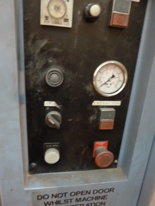 Vixen 800 x 800 x 700mm Suction Type Shotblast Cabinet