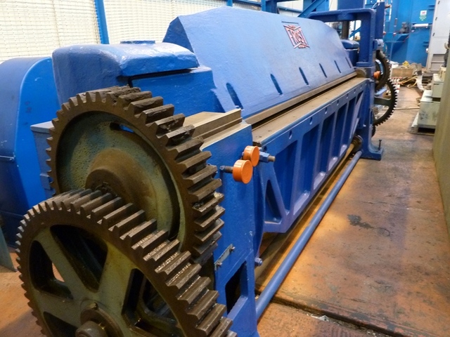 Frost Model 374, 2440 mm x 6 mm (8’ x ¼”), Power Operated Mechanical Driven Straight Folding  Machine