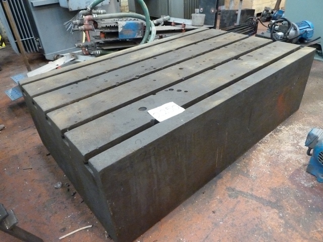 1850 x 1130 x 540mm High Tee Slotted Box Table