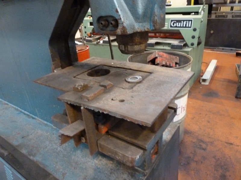 Kingsland 85DPX, 85 Ton, Hydraulic Double Ended Double Ended Punching Machine