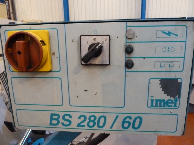 IMET 280/60, 230 mm rounds, Horizontal One Way Mitre Cutting Bandsaw