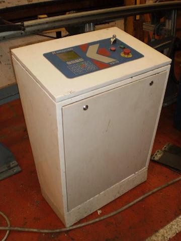 Kingsland Model 60P625 - 60Ton x 625mm Throat Triple Head Hydraulic Punching Machine