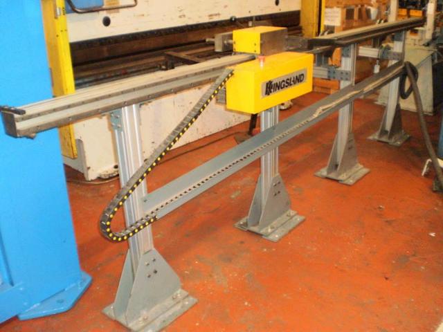 Kingsland Model 60P625 - 60Ton x 625mm Throat Triple Head Hydraulic Punching Machine