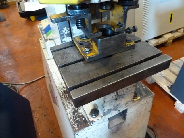 Geka PP50T, 50 Ton, Hydraulic single ended punching machine