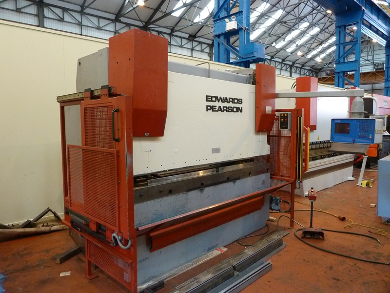Edwards Pearson Model PR 60/25 – 60 Ton x 2550 mm, Over Bed Hydraulic Downstroke CNC Press Brake