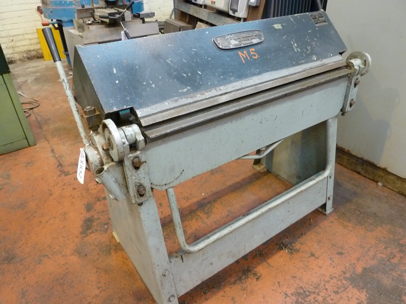 Edwards 1050 mm x 1.6 mm, Hand operated straight folding machine