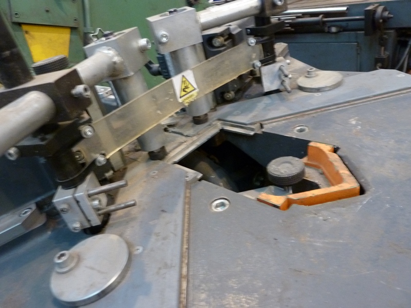 Elumatic EP124 Crimping Machine