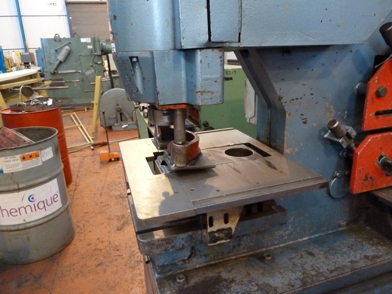 Kingsland 115XS, 115 Ton, Hydraulic Universal Steelworker