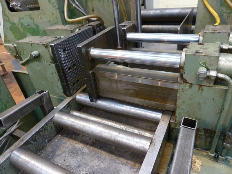 Forte SBA401, 400 mm rounds Twin Pillar Automatic Horizontal Bandsaw