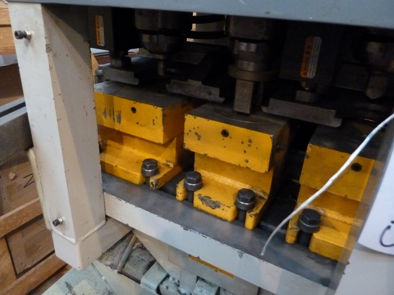 Kingsland Model 60P625 - 60Ton x 625mm Throat Triple Head Hydraulic Punching Machine