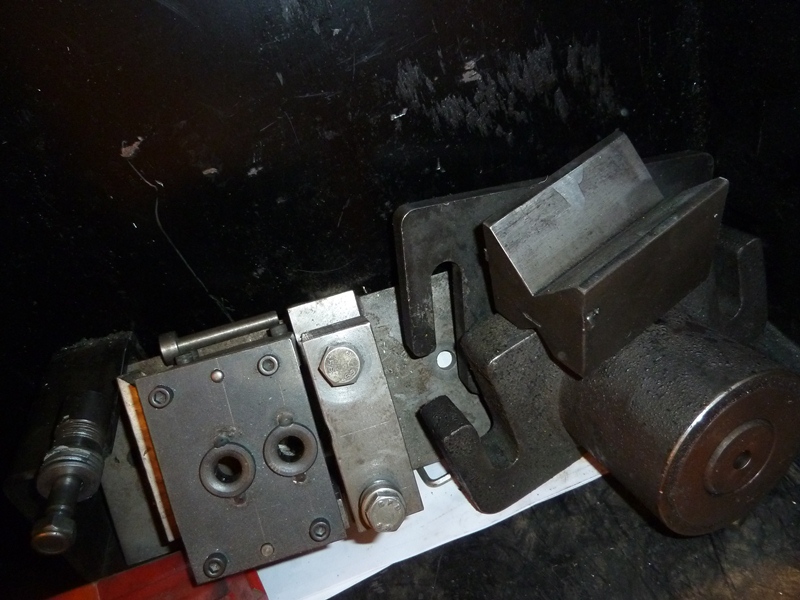 Nargesa MX340G Universal Hydraulic Punching & Notching Machine