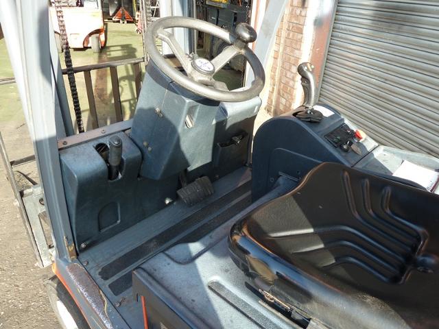 Tecna T-16 Electric Fork Lift Truck