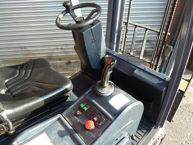 Tecna T-16 Electric Fork Lift Truck