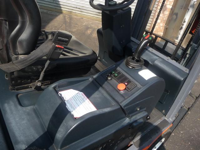 Tecna T-16 Electric Fork Lift Truck