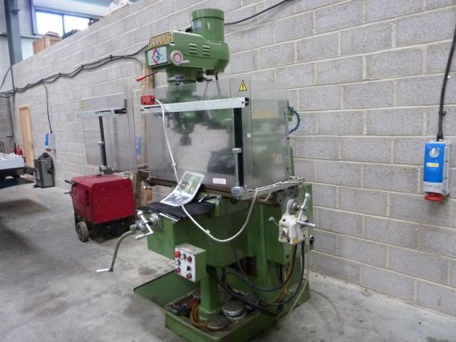 Europa 3000VS Turret Milling Machine