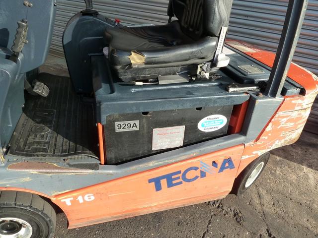 Tecna T-16 Electric Fork Lift Truck