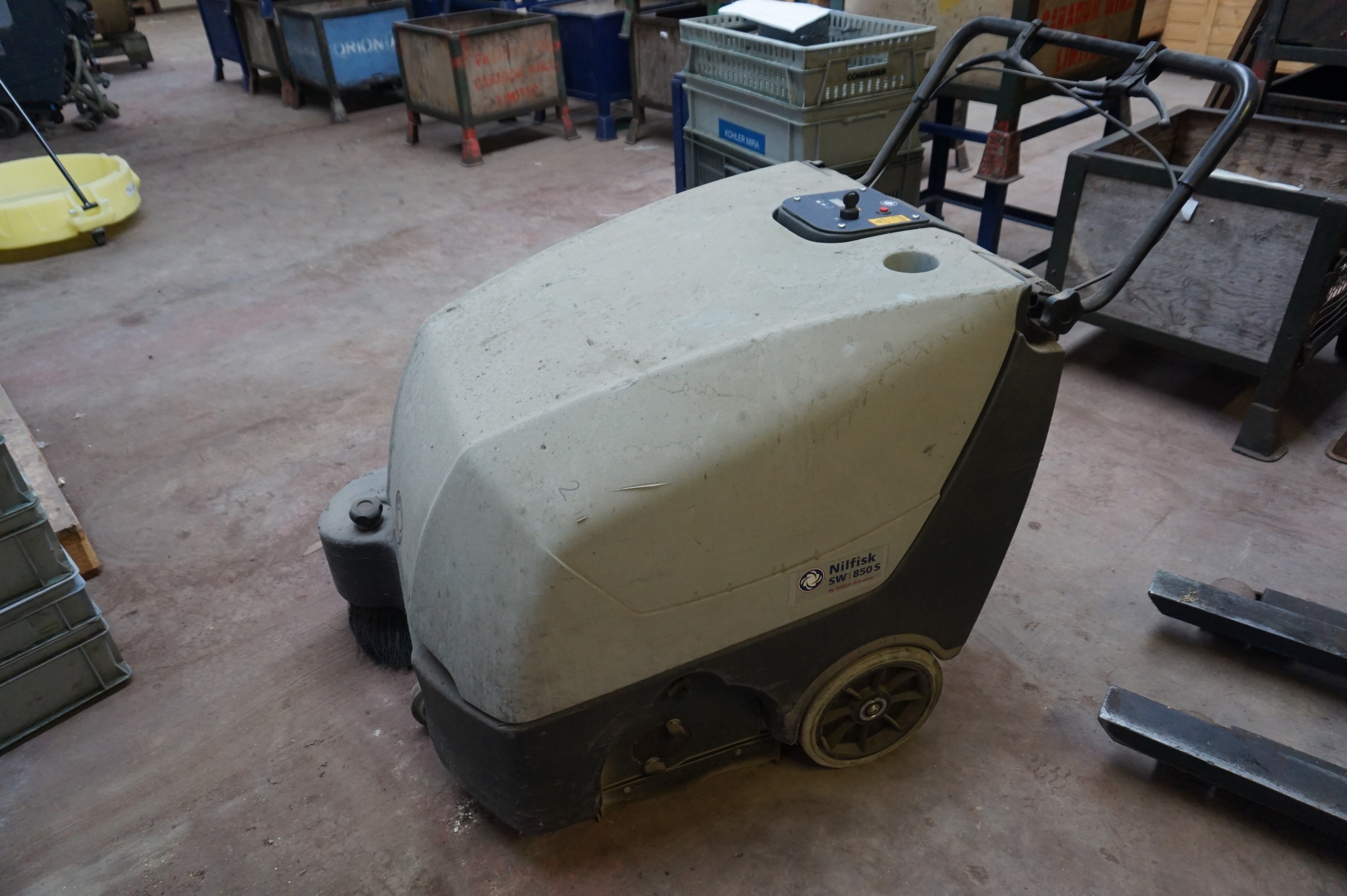 Nilfisk SW8505 Floor Sweeper
