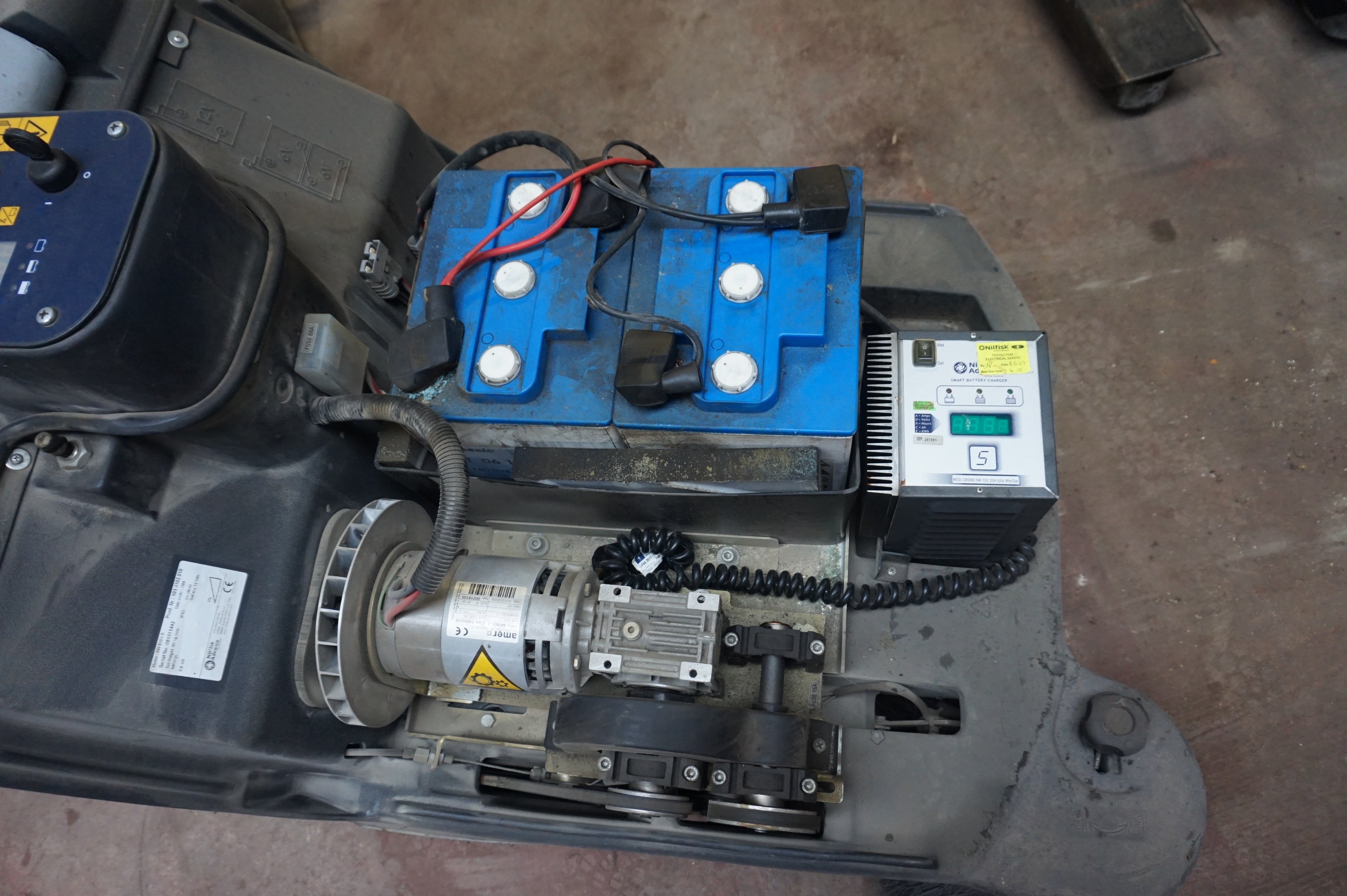 Nilfisk SW8505 Floor Sweeper