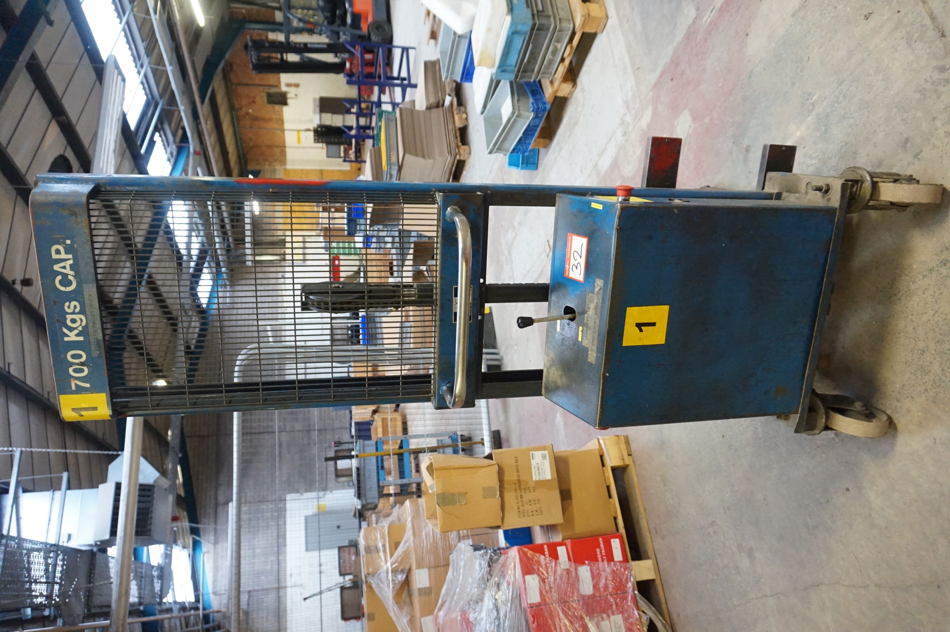 Mercian Pedestrian Tool Lift