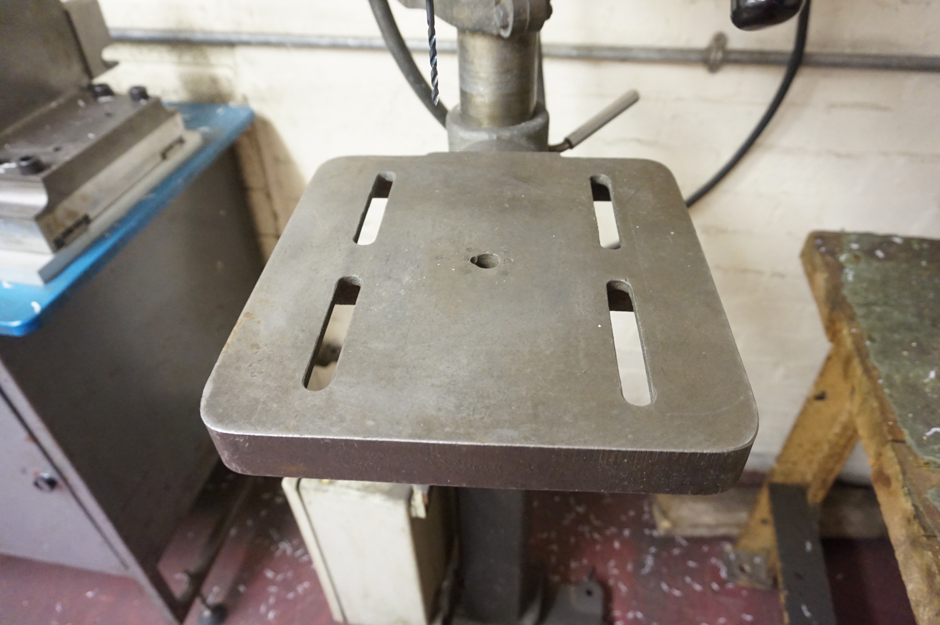 Q & S QDM 750 Pedestal Drill